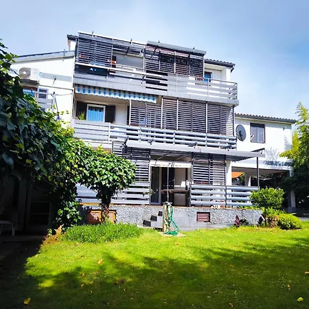 Andrea Апартаменты *